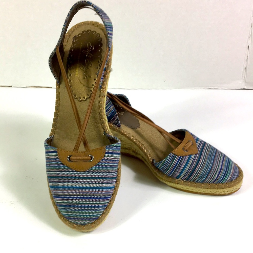 Soft Style Hush Puppies wedge heel Shoes Size 7.5M 3 inch heels Khaki